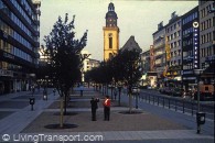 27. Frankfurt-am-Main (Germany) Major central city road converted to pedestrian piazza, with (one way) traffic confined to two lanes on east side.