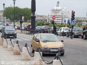 Bollards Bordelais 3 - In chains, acting to discourage pedestrians crossing through heavy traffic. Cruise ships come into the centre of Bordeaux.          